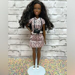 Barbie Photographer Doll 11 Inches Petite Brunette Heart Dress Shoes Camera